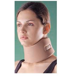 COLLARE CERVICALE OPPO A DENSITA' COMPATTA MISURA SMALL SUPPORTA LA COLONNA CERVICALE IN POSIZIONE NEUTRALE O ANATOMICA E PROVVEDE AD IMMOBILIZZARLA CHIUSURA IN VELCRO - Farmasanitas 