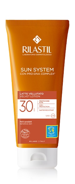 RILASTIL SUN SYSTEM PHOTO PROTECTION TERAPY LATTE VELLUTANTE SPF 30 200 ML - Farmasanitas 